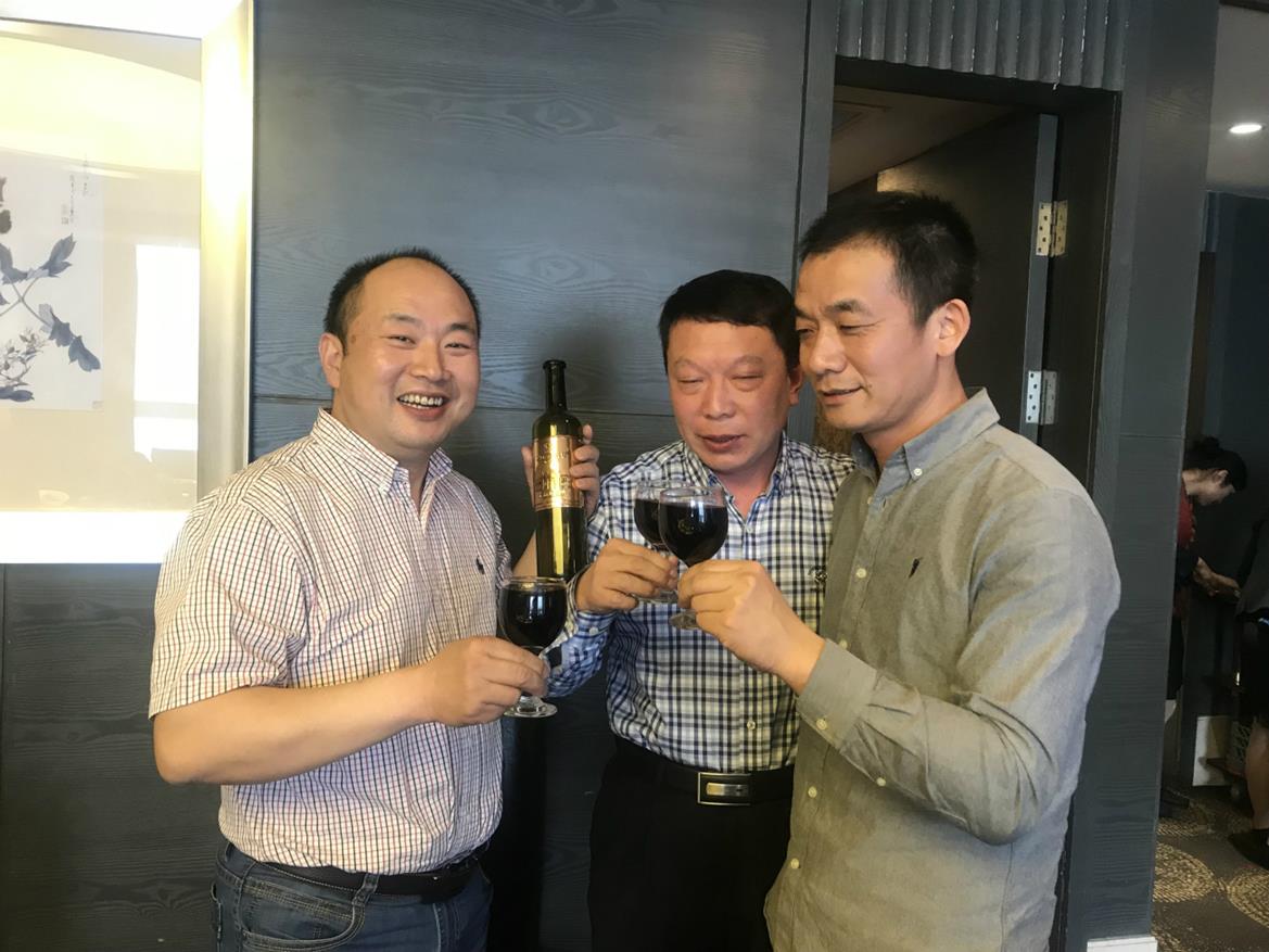 A9364646C3DAF5C0B8045825E310E4AB_meitu_12