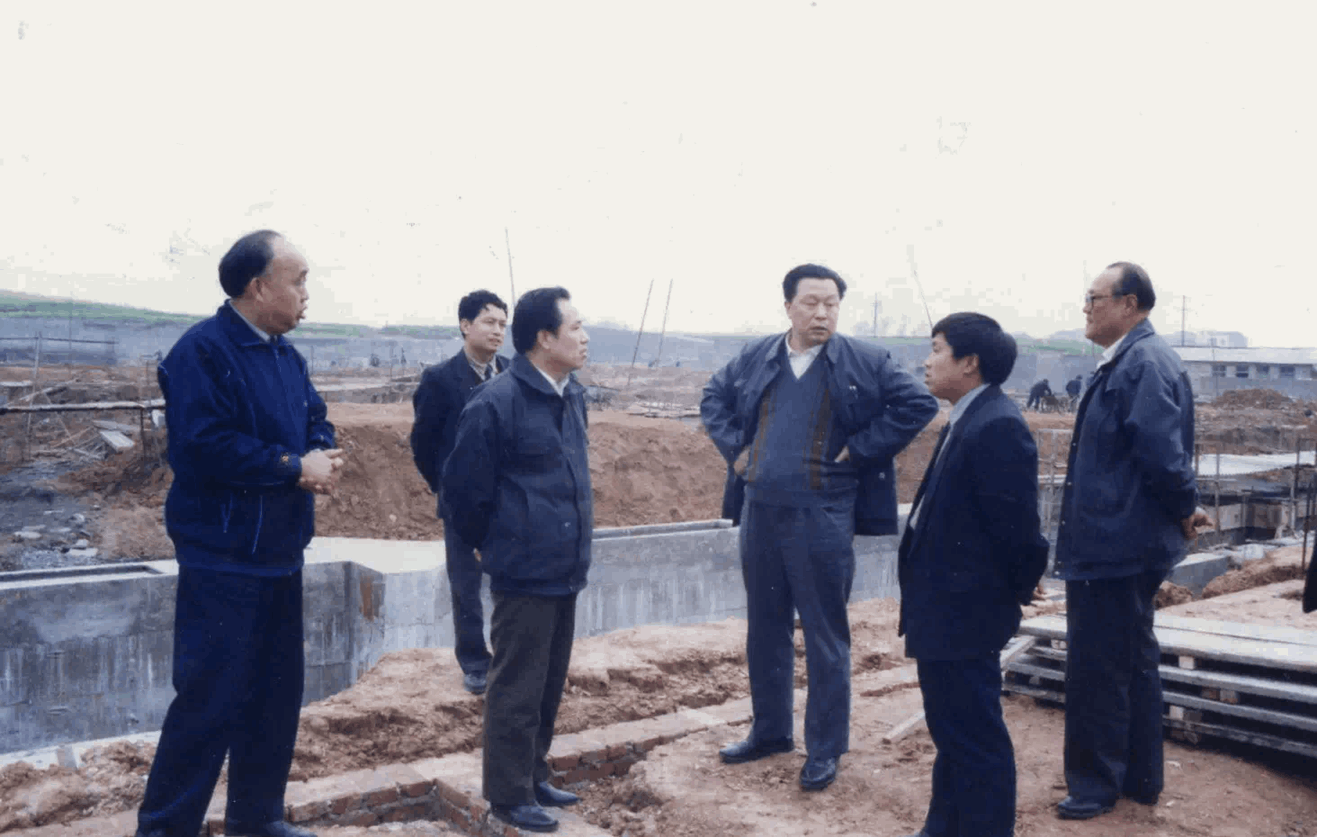 E28DD8EB16312288059146725142DAF2